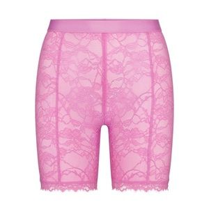 Skims Lace Short - Bubble Gum